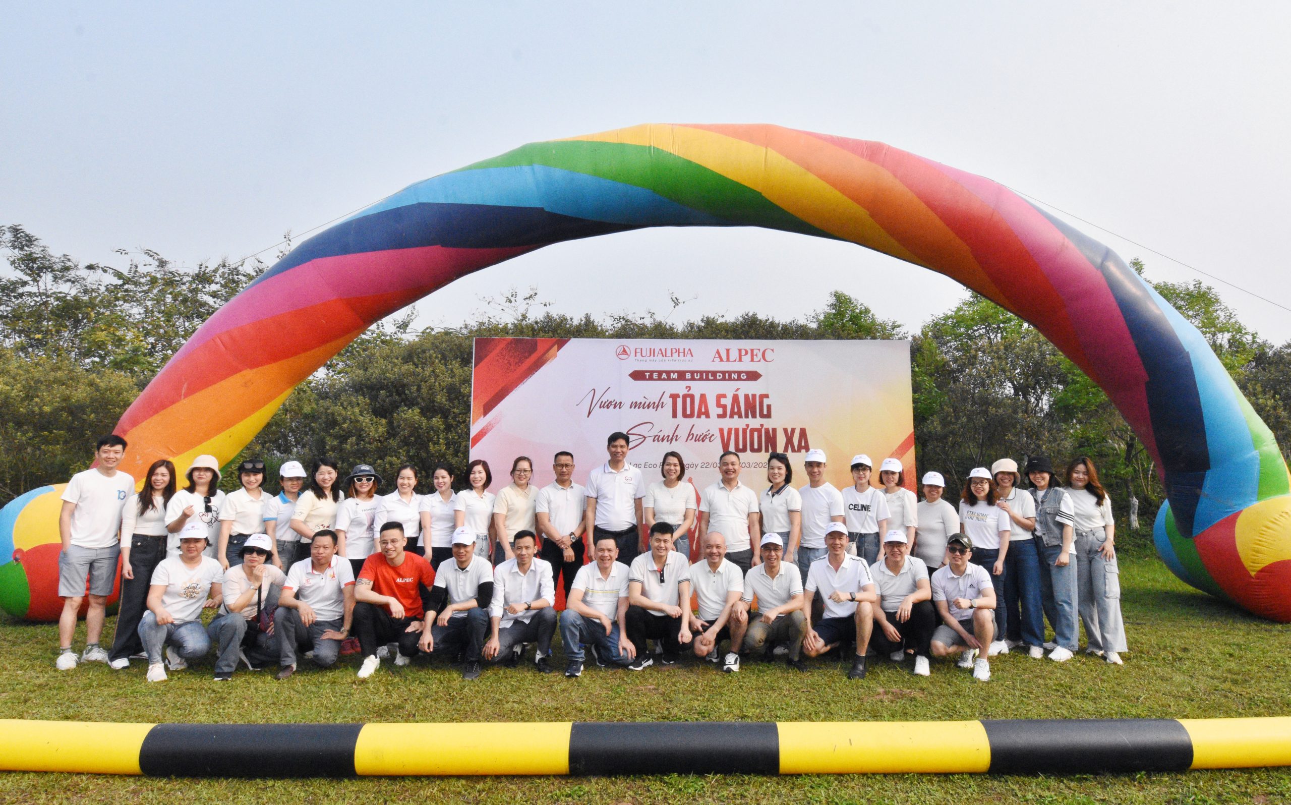 TEAMBUILDING 2025 VƯƠN MÌNH TỎA SÁNG, SÁNH BƯỚC VƯƠN XA