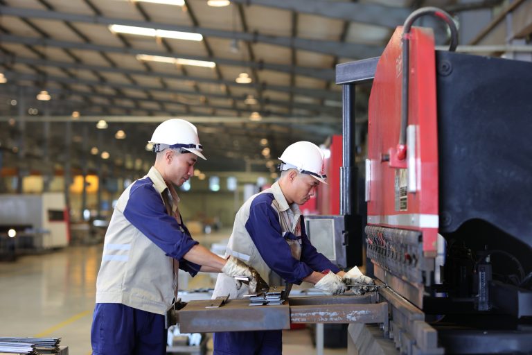 Read more about the article ALPEC – NHÀ MÁY SẢN XUẤT THANG MÁY UY TÍN HÀNG ĐẦU VIỆT NAM